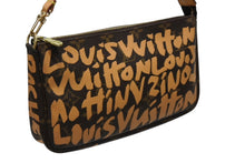 Load image into Gallery viewer, LOUIS VUITTON ルイヴィトン ポシェットアクセソワ―ル ポーチ M92193 モノグラム グラフィティ ブラウン PVC 美品 中古 4b009857