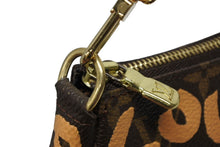 Load image into Gallery viewer, LOUIS VUITTON ルイヴィトン ポシェットアクセソワ―ル ポーチ M92193 モノグラム グラフィティ ブラウン PVC 美品 中古 4b009857