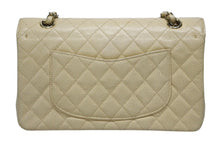 Load image into Gallery viewer, 極美品 CHANEL シャネル マトラッセ25 Wフラップ Wチェーンショルダーバッグ 7番台 キャビアスキン A1112 ベージュ ゴールド金具 中古 4b009858
