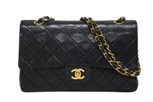 Load image into Gallery viewer, CHANEL シャネル マトラッセ25 Wフラップ Wチェーンショルダーバッグ 0番台 ココマーク ラムスキン ゴールド金具 美品 中古 4b009860