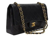 Load image into Gallery viewer, CHANEL シャネル マトラッセ25 Wフラップ Wチェーンショルダーバッグ 0番台 ココマーク ラムスキン ゴールド金具 美品 中古 4b009860