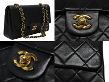 Load image into Gallery viewer, CHANEL シャネル マトラッセ25 Wフラップ Wチェーンショルダーバッグ 2番台 ココマーク ラムスキン ゴールド金具 美品 中古 4b009880
