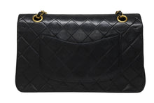 Load image into Gallery viewer, CHANEL シャネル マトラッセ25 Wフラップ Wチェーンショルダーバッグ 1番台 ラムスキン ココマーク ブラック ゴールド金具 美品 中古 4b009881