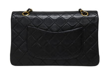 Load image into Gallery viewer, CHANEL シャネル マトラッセ25 Wフラップ Wチェーンショルダーバッグ 0番台 ココマーク ラムスキン ゴールド金具 美品 中古 4b009882