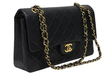 Load image into Gallery viewer, CHANEL シャネル マトラッセ25 Wフラップ Wチェーンショルダーバッグ 0番台 ココマーク ラムスキン ゴールド金具 美品 中古 4b009882
