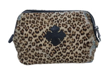 Load image into Gallery viewer, CHRME HEARTS クロムハーツ アクセサリー コスメ ポーチ レオパード柄 ハラコ レザー 良品 中古 4b009936