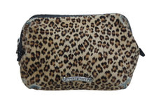 Load image into Gallery viewer, CHRME HEARTS クロムハーツ アクセサリー コスメ ポーチ レオパード柄 ハラコ レザー 良品 中古 4b009936