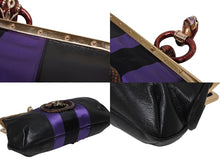 Load image into Gallery viewer, 極美品 GUCCI グッチ ワンショルダーバッグ 129457 04AW トムフォード期 レザー サテン ブラック パープル スネーク ゴールド金具 中古 4b009972
