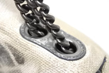 Load image into Gallery viewer, 極美品 名作 CHANEL シャネル アクト2 マトラッセ チェーンショルダーバッグ キャンバス グレー 19番台 ペンキ 中古 4b009973