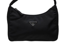 Load image into Gallery viewer, 極美品 PRADA プラダ ハンドバッグ アクセサリーポーチトライアングルロゴ ナイロン ブラック 中古 4b009979
