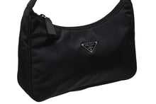 Load image into Gallery viewer, 極美品 PRADA プラダ ハンドバッグ アクセサリーポーチトライアングルロゴ ナイロン ブラック 中古 4b009979