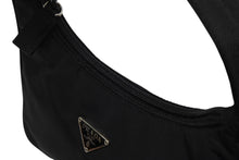 Load image into Gallery viewer, 極美品 PRADA プラダ ハンドバッグ アクセサリーポーチトライアングルロゴ ナイロン ブラック 中古 4b009979