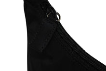 Load image into Gallery viewer, 極美品 PRADA プラダ ハンドバッグ アクセサリーポーチトライアングルロゴ ナイロン ブラック 中古 4b009979