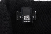 Load image into Gallery viewer, 新品同様 CHANEL シャネル ニットキャップ ビーニー AA9203 ココマーク カシミヤ シルク ブラック アイボリー 中古 4b009985