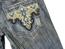 Load image into Gallery viewer, 極美品 ANTIK DENIM アンティックデニム ターコイズ装飾 刺繍 フレアデニム USA製 コットン ブルー サイズ28 中古 4b006217
