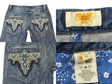 Load image into Gallery viewer, 極美品 ANTIK DENIM アンティックデニム ターコイズ装飾 刺繍 フレアデニム USA製 コットン ブルー サイズ28 中古 4b006217