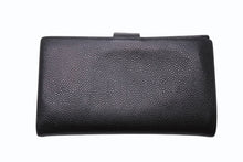 Load image into Gallery viewer, CHANEL シャネル 二つ折り長財布 ロングウォレット 8番台 ココマーク キャビアスキン ブラック フランス製 ゴールド金具 美品 中古 4c068516
