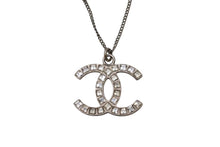 Load image into Gallery viewer, CHANEL シャネル ネックレス ココマーク アクセサリー 13P刻印 メタル スクエアストーン シルバー 5.6g 美品 中古 4c053612