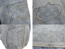 Load image into Gallery viewer, 新品同様 LOUIS VUITTON ルイヴィトン 21AW NBA モノグラム ジップスルーフーディデニムジャケット ブルー サイズ50 中古 4c074602