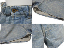 Load image into Gallery viewer, MIUMIU ミュウミュウ 総柄 デニム ショートパンツ ロゴ GWP300 コットン インディゴブルー ゴールド金具 サイズ24 美品 中古 4c066318