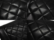 Load image into Gallery viewer, CHANEL シャネル マトラッセ25 ダイアナ ショルダーバッグ A01165 レザー ラムスキン 3番台 ゴールド金具 ブラック 美品 中古 4c066613cc
