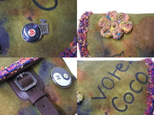 Load image into Gallery viewer, 極美品 CHANEL シャネル エンブロイダリー メッセンジャーバッグ 20番台 グラフィティ カーキ ココマーク A92790 中古 4c066731