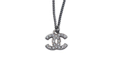 Load image into Gallery viewer, CHANEL シャネル ネックレス ココマーク シルバー メタル ラインストーン C11V刻印 重量5.8g 全長42.5cm 美品 中古 4c066980