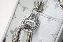 Load image into Gallery viewer, 極美品 LOUIS VUITTON ルイヴィトン ミニ ソフトトランク ショルダーバッグ M23144 マルチカラー キッドスーパー PVC レザー 中古 4c067003