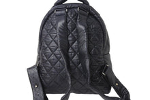 Load image into Gallery viewer, 極美品 CHANEL シャネル コココクーン リュック デイパック 21番台 イタリア製 ナイロン ブラック シルバー金具 中古 4c067006