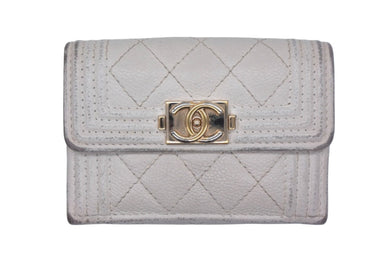 CHANEL シャネル ボーイシャネル 三つ折り財布 ココマーク 31番台 キャビアスキン ホワイト ゴールド金具 良品 中古 4c067016