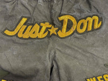 Load image into Gallery viewer, 極美品 JUST DON × READYMADE ジャストドン レディメイド バスケット ショートパンツ 激レア カーキ ゴールド コットン M 中古 4c067068