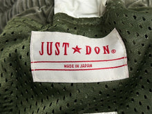 Load image into Gallery viewer, 極美品 JUST DON × READYMADE ジャストドン レディメイド バスケット ショートパンツ 激レア カーキ ゴールド コットン M 中古 4c067068