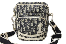Load image into Gallery viewer, Christian Dior クリスチャンディオール トロッター柄 ショルダーバッグ ネイビー PVC シルバー金具 良品 中古 4c067092