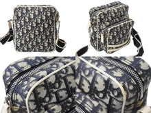 Load image into Gallery viewer, Christian Dior クリスチャンディオール トロッター柄 ショルダーバッグ ネイビー PVC シルバー金具 良品 中古 4c067092