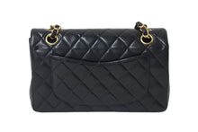 Load image into Gallery viewer, CHANEL シャネル チェーンショルダーバッグ マトラッセ23 Wフラップ ラムスキン 6番台 ブラック ゴールド 美品 中古 4c067104cc