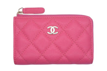 Load image into Gallery viewer, 極美品 CHANEL シャネル ジップコインケース キーケース 27番台 2018-2019年 キャビアスキン ピンク ゴールド金具 中古 4c067122