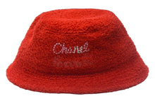 Load image into Gallery viewer, CHANEL × Pharrell Williams シャネル × ファレルウィリアムス クラッシャーハット ココマーク パイル レッド M 美品 中古 4c067123