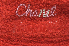 Load image into Gallery viewer, CHANEL × Pharrell Williams シャネル × ファレルウィリアムス クラッシャーハット ココマーク パイル レッド M 美品 中古 4c067123