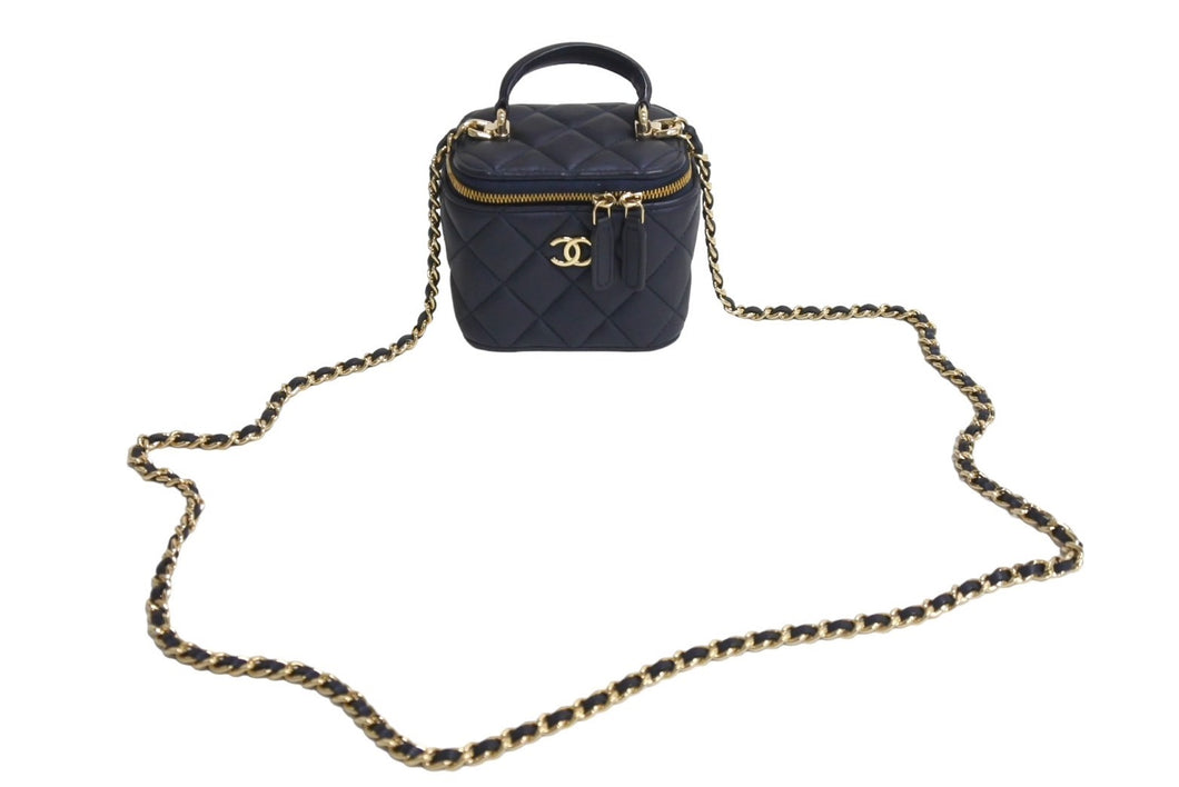極美品 CHANEL シャネル チェーンミニバニティバッグ AP2198B08645NJ320 ココマーク ランダム番台 ネイビー ラムスキン 中古 4c067128
