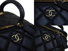 Load image into Gallery viewer, 極美品 CHANEL シャネル チェーンミニバニティバッグ AP2198B08645NJ320 ココマーク ランダム番台 ネイビー ラムスキン 中古 4c067128