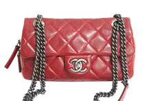 Load image into Gallery viewer, CHANEL シャネル チェーンショルダーバッグ マトラッセ 19番台 2014年 カーフスキン レッド シルバー金具 美品 中古 4c067129cc