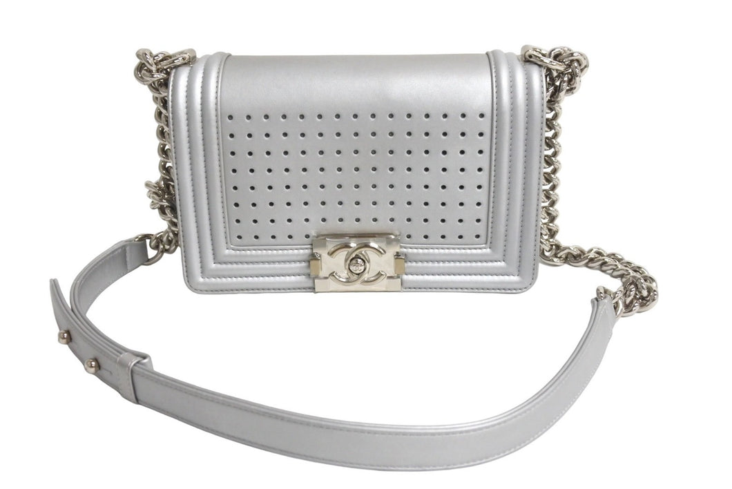 CHANEL シャネル ボーイシャネル チェーンショルダーバッグ 24番台 イタリア製 メタリックカーフレザー シルバー 美品 中古 4c067130