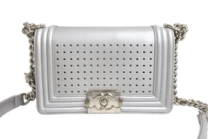 CHANEL シャネル ボーイシャネル チェーンショルダーバッグ 24番台 イタリア製 メタリックカーフレザー シルバー 美品 中古 4c067130
