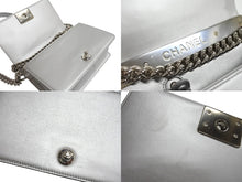Load image into Gallery viewer, CHANEL シャネル ボーイシャネル チェーンショルダーバッグ 24番台 イタリア製 メタリックカーフレザー シルバー 美品 中古 4c067130