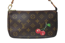 Load image into Gallery viewer, 極美品 LOUIS VUITTON ルイヴィトン 村上隆 モノグラム チェリー ポシェット アクセソワール アクセポ ブラウン ロゴ M95008 中古 4c067134