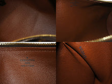 Load image into Gallery viewer, LOUIS VUITTON ルイ ヴィトン パピヨン30 ハンドバッグ ポーチ M51385 筒型 モノグラムキャンバス ブラウン 美品 中古 4c067155