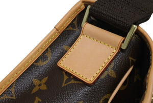 極美品 LOUIS VUITTON ルイ ヴィトン メッセンジャー ボスフォールPM ショルダーバッグ M40106 モノグラム ブラウン 中古 4c067158
