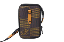 Load image into Gallery viewer, 極美品 LOUIS VUITTON ルイヴィトン ダブルフォンポーチ ショルダーバッグ N40377 ダミエジャイアント NIGO コラボ 中古 4c067163