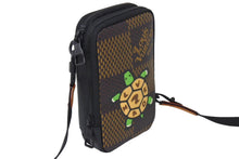 Load image into Gallery viewer, 極美品 LOUIS VUITTON ルイヴィトン ダブルフォンポーチ ショルダーバッグ N40377 ダミエジャイアント NIGO コラボ 中古 4c067163