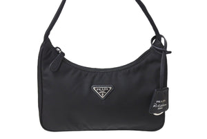 PRADA プラダ ホーボー RE-EDITION 2000 ホーボー ハンドバッグ トライアングル ブラック ナイロン 1NE515 美品 中古 4c067185 